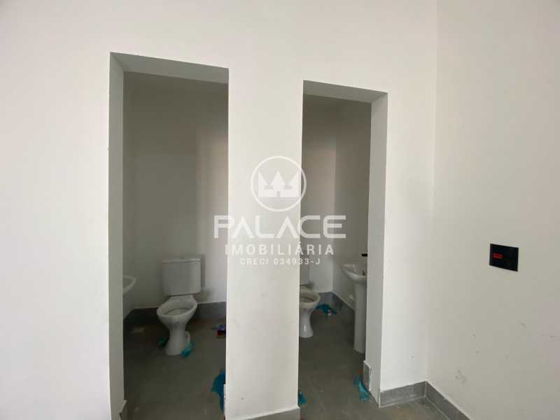 Imagens do imóveis Barracão :  / Comercial / Jardim Glória