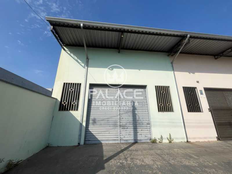 Imagens do imóveis Barracão :  / Comercial / São Vicente