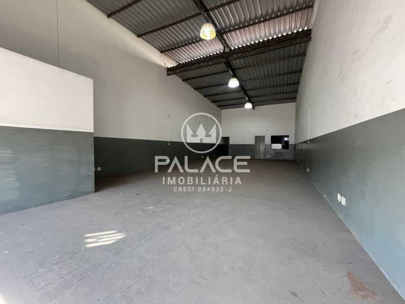 Imagens do imóveis Barracão :  / Comercial / São Vicente