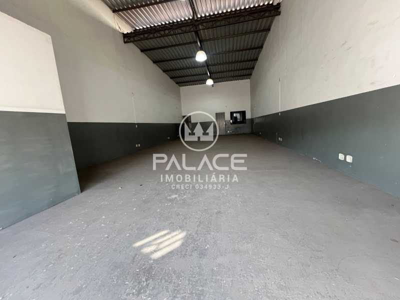 Imagens do imóveis Barracão :  / Comercial / São Vicente