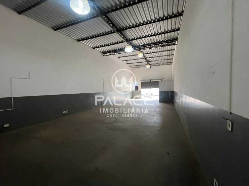 Imagens do imóveis Barracão :  / Comercial / São Vicente