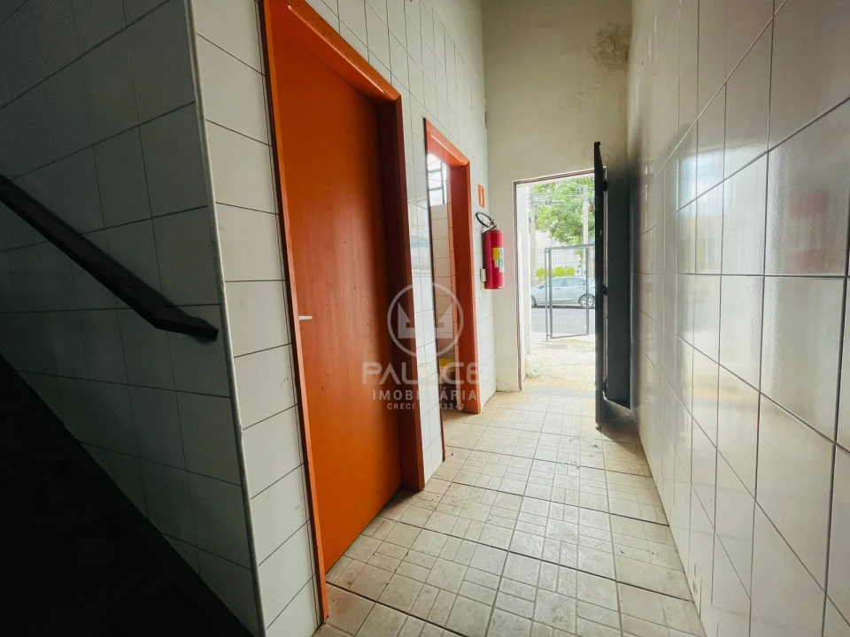 Sobre barracão com 296 m² para alugar em Piracicaba