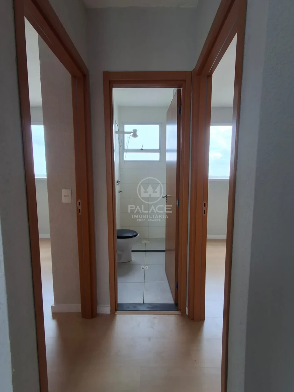 Apartamento Condominio Piazza Platina, bairro Jupiá, Piracicaba, SP.