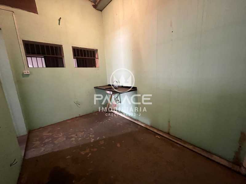 Imagens do imóveis Barracão :  / Comercial / São Vicente