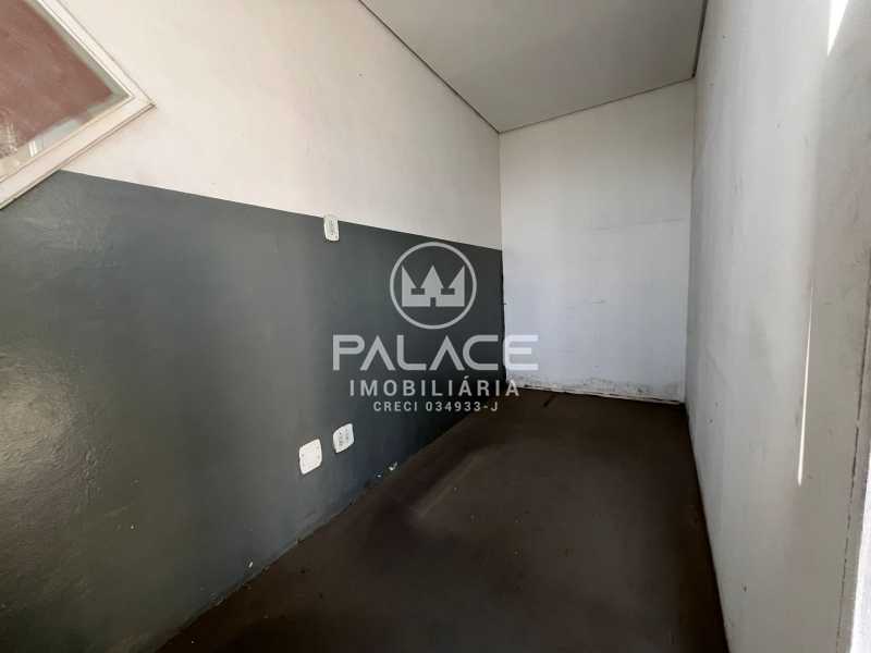 Imagens do imóveis Barracão :  / Comercial / São Vicente