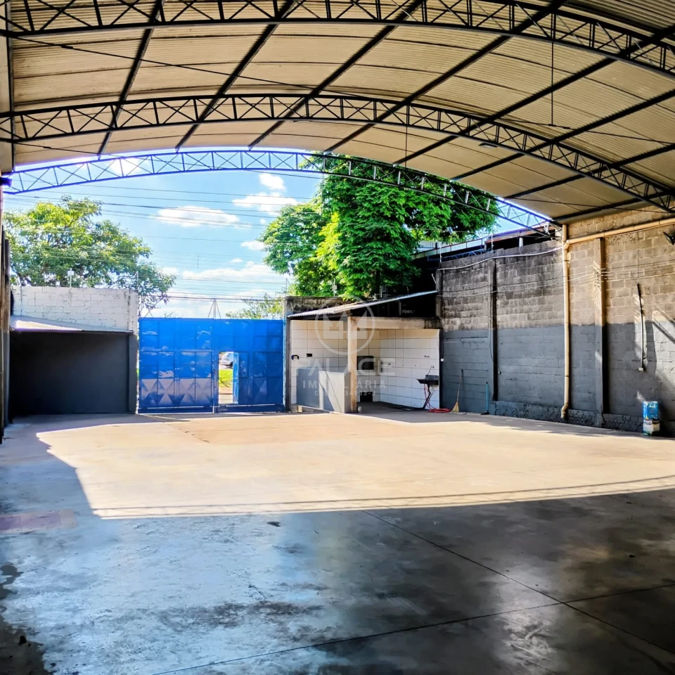 Barracão disponivel para locação