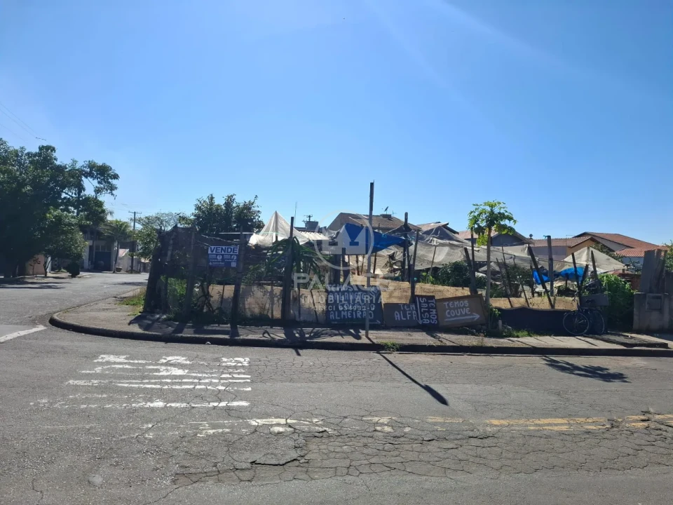 Terreno a Venda em Sta Terezinha