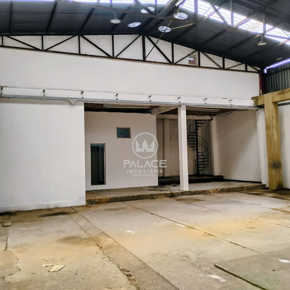 Barracão disponivel para locação no bairro Santa Rosa