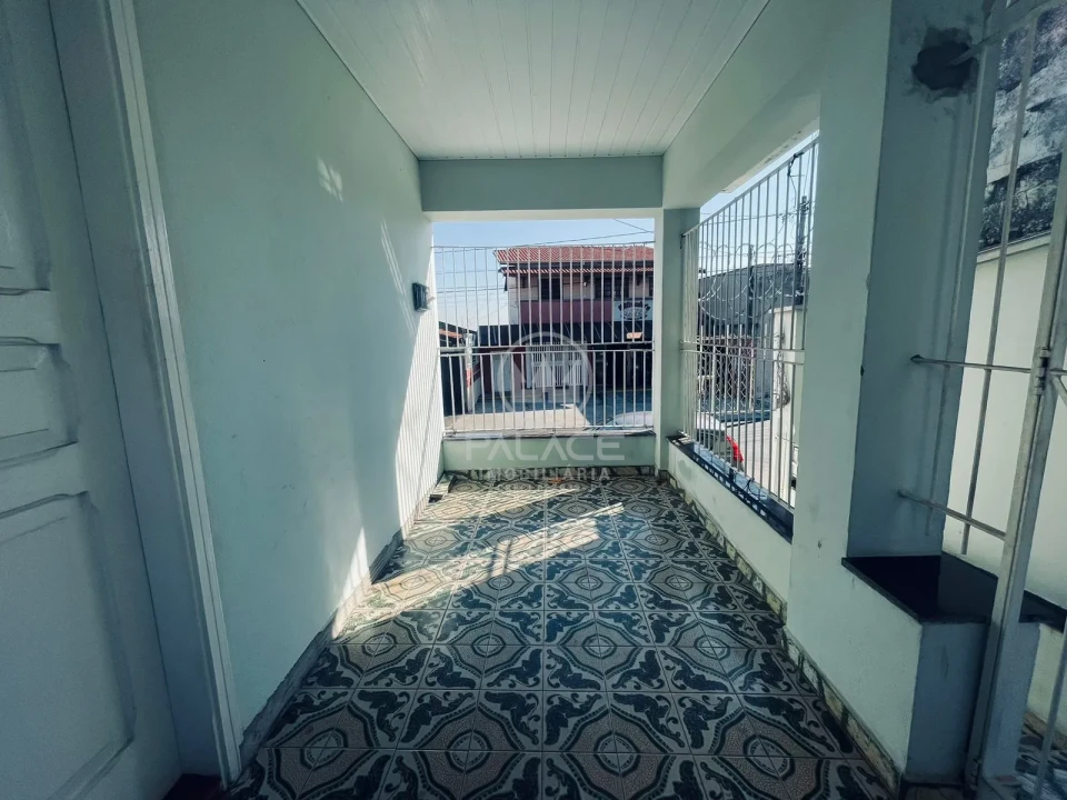 Casa com 3 dormitórios para alugar, 130 m² por RS 1690,00-mês - Castelinho - Piracicaba-SP