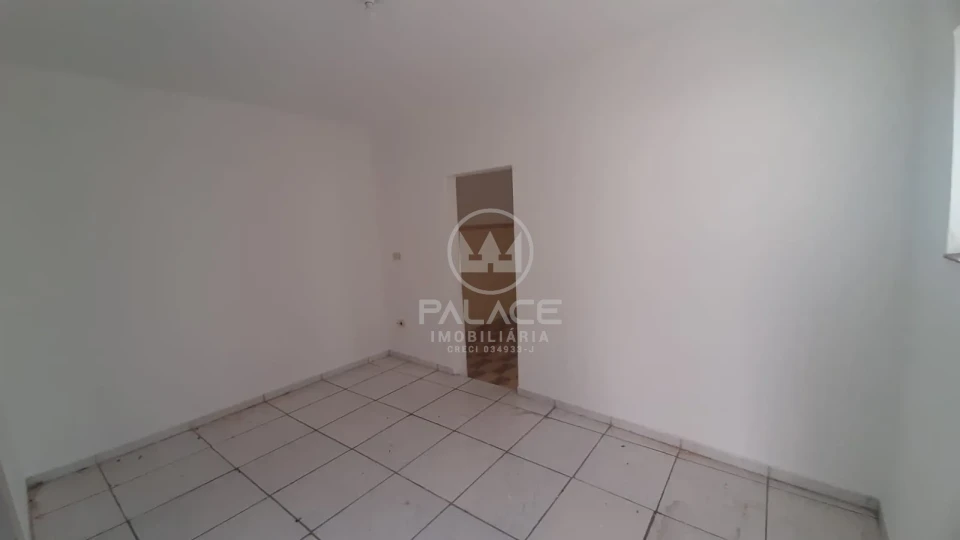CASA PARA LOCAÇÃO / CENTRO / 2 QUARTOS