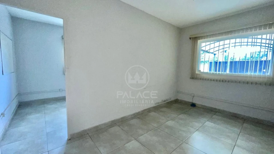 Imagens do imóveis Barracão para alugar, 500m² por RS 3.500,00-mês - Estância Lago Azul (Ártemis) - Piracicaba-SP