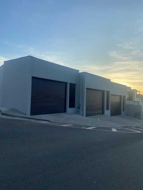 Imagens do imóveis Barracão -  / Comercial / Piracicamirim