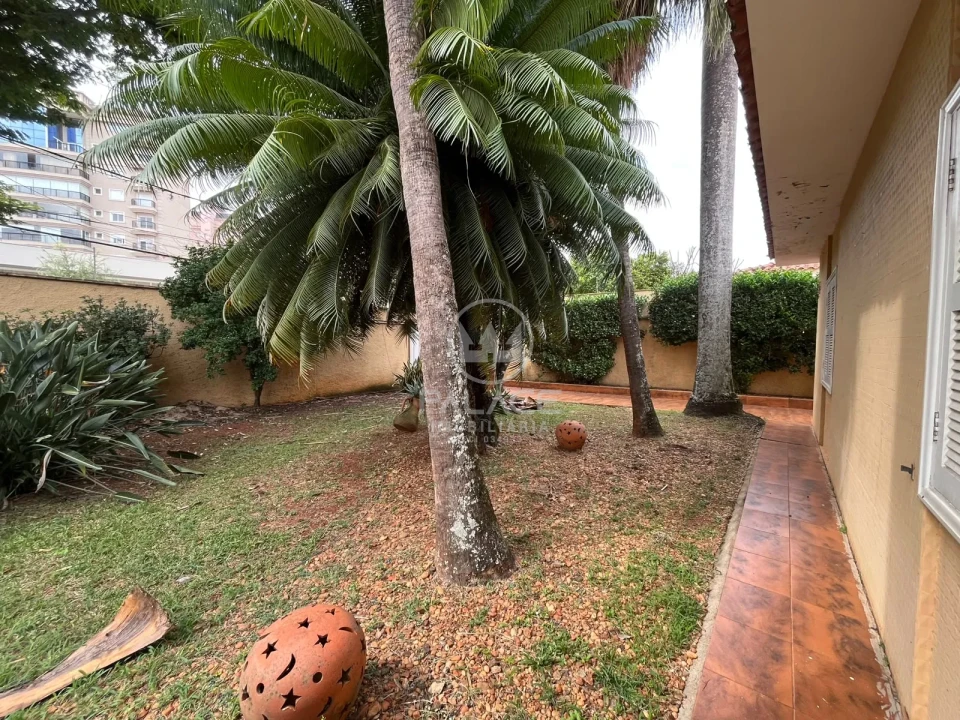 CASA COM PISCINA PARA LOCAÇÃO NO CENTRO DE PIRACICABA