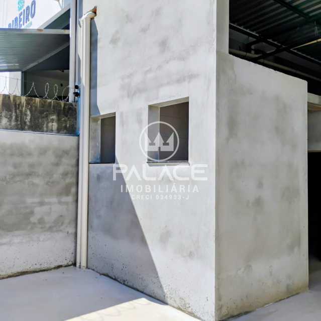 Barracão :  / Comercial / Vila Industrial