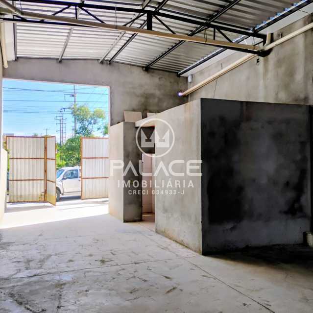 Barracão :  / Comercial / Vila Industrial