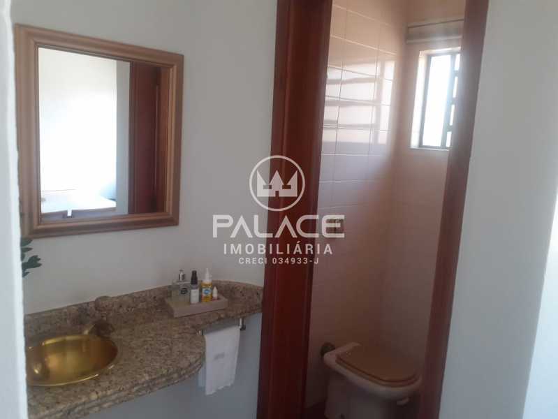 Casa de rua :  / Residencial / Vila Rezende