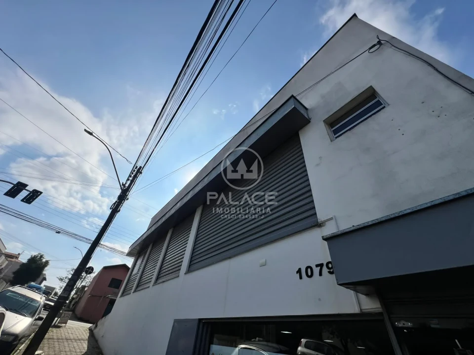 Imóvel Comercial - Barracão - disponível para locação