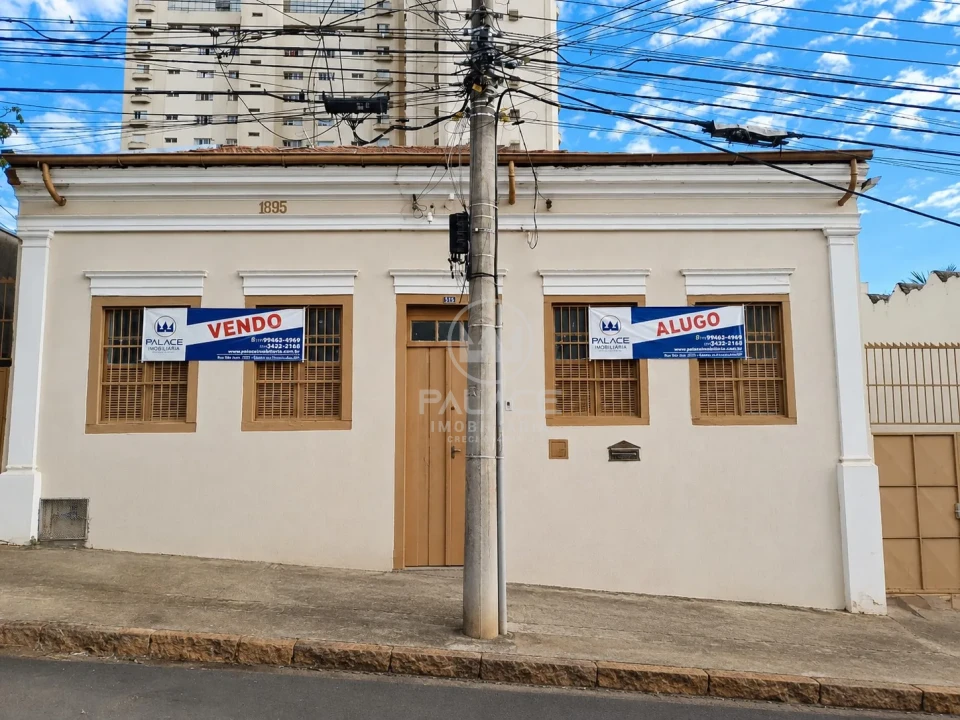 Casa comercial com 657m² de terreno a venda no centro de Piracicaba, SP.