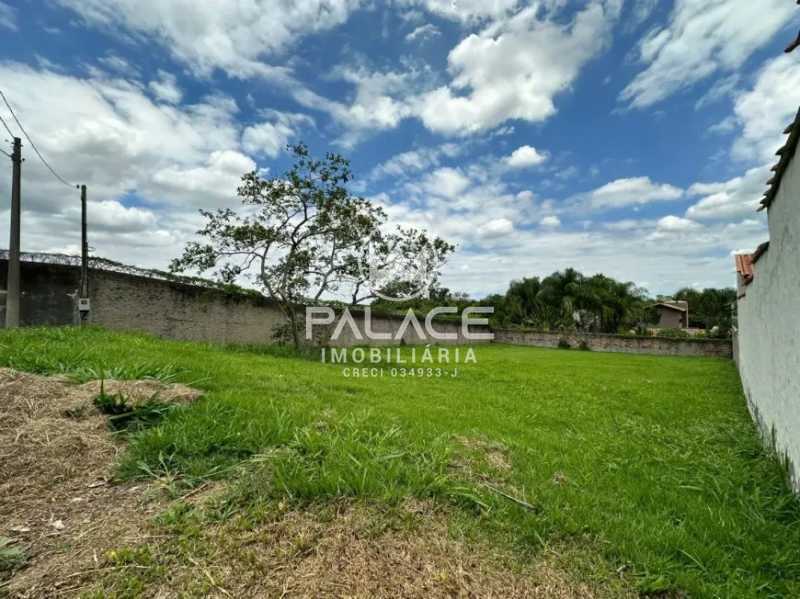 Imagens do imóveis Terreno a venda no condomínio Colinas, Piracicaba, SP.