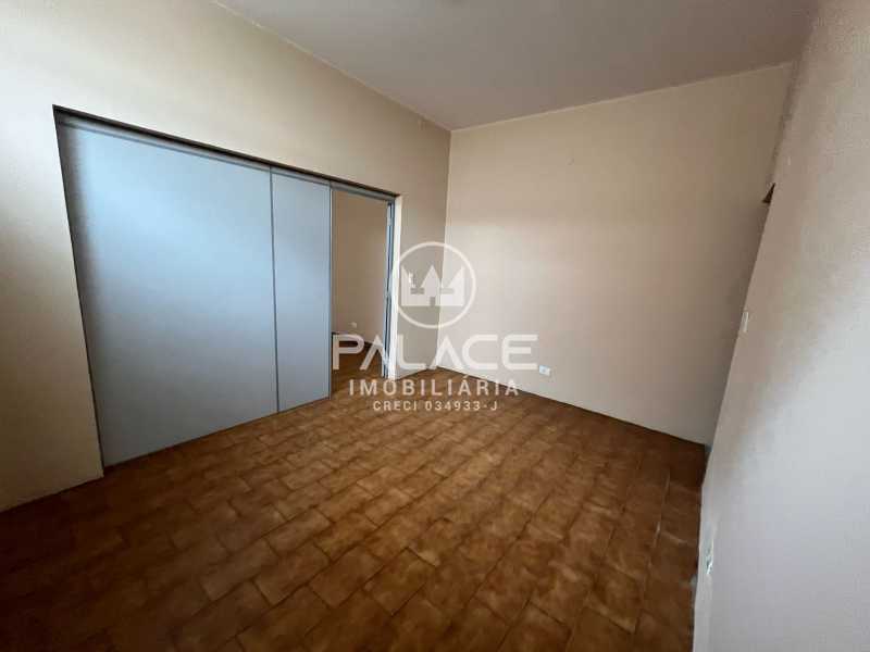 Imagens do imóveis Salão :  / Comercial / Centro