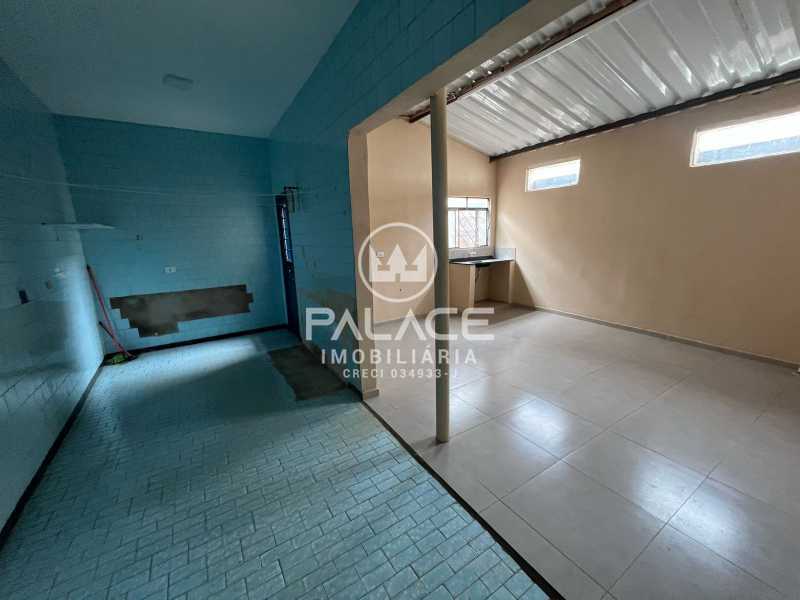 Imagens do imóveis Salão :  / Comercial / Centro