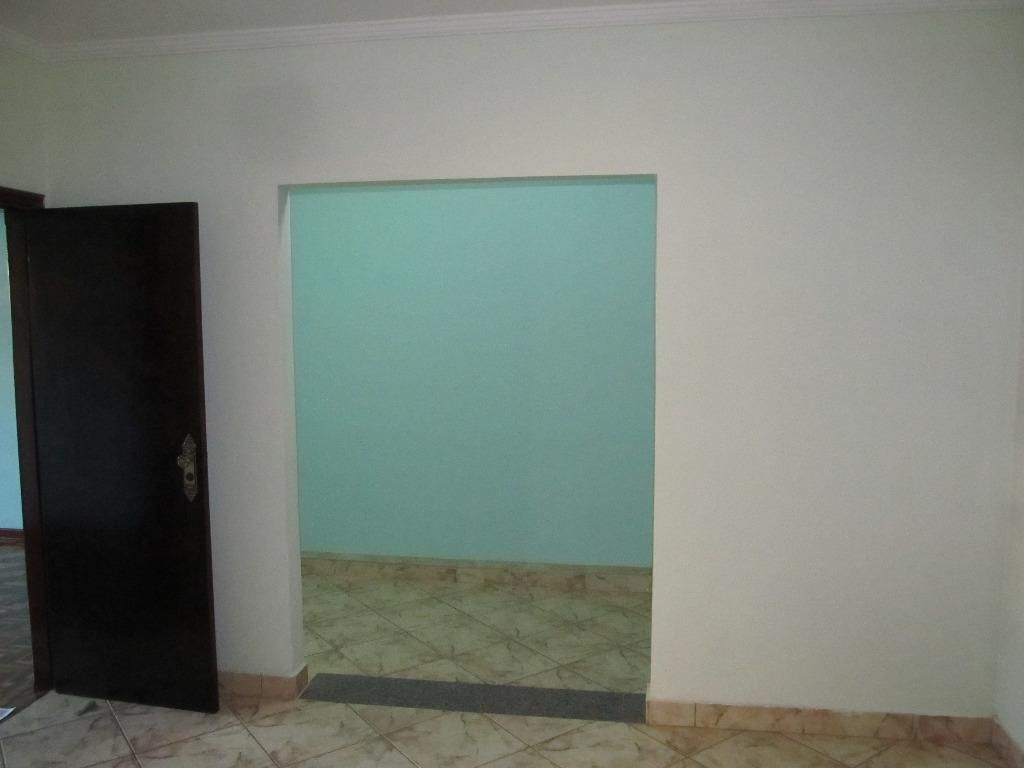 Casa para locação  / 3 quartos / Piracicamirim