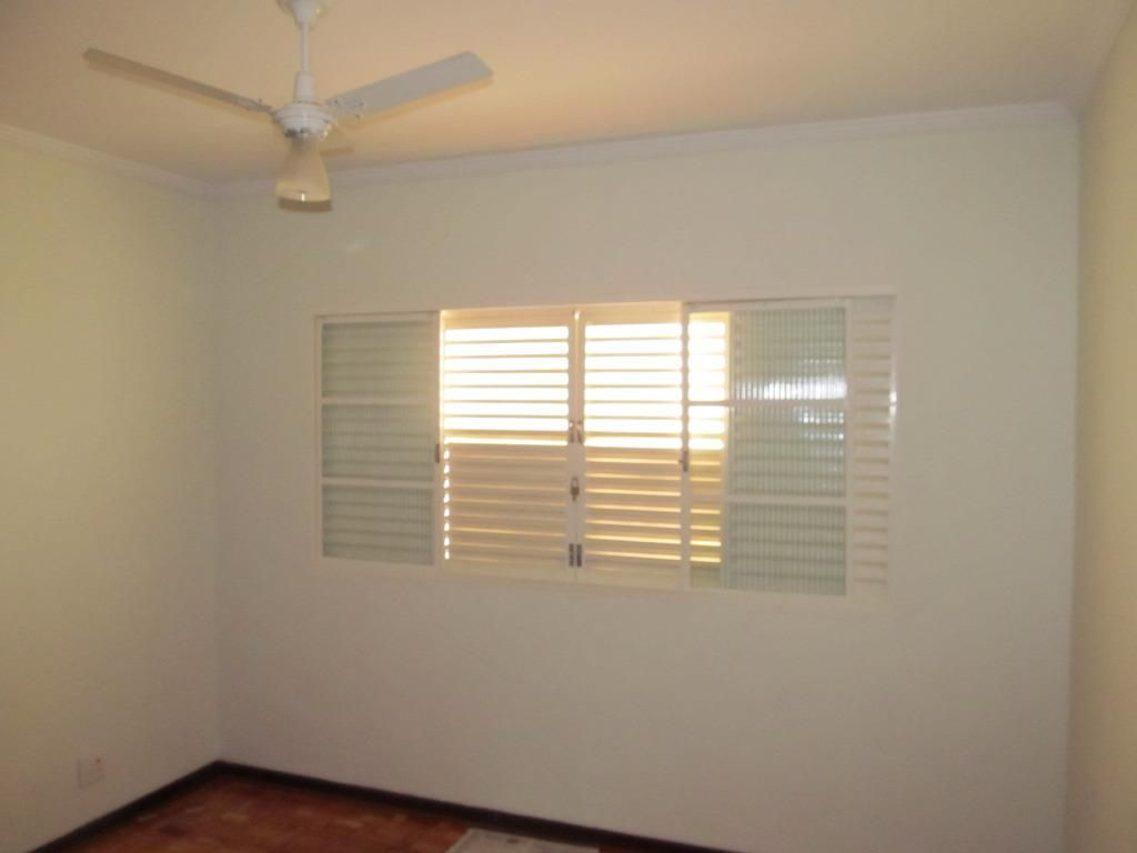 Casa para locação  / 3 quartos / Piracicamirim