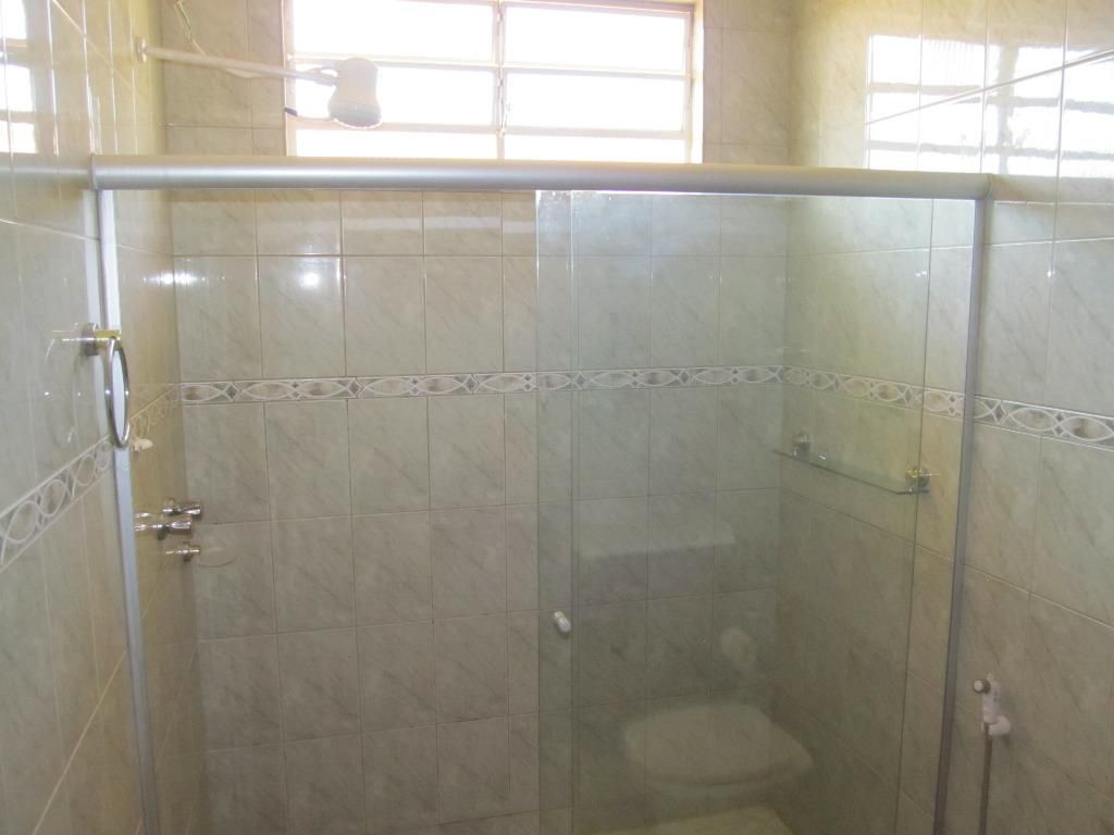 Casa para locação  / 3 quartos / Piracicamirim