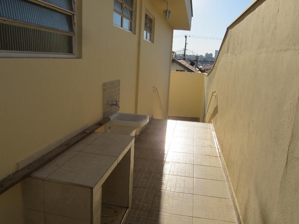 Casa para locação  / 3 quartos / Piracicamirim