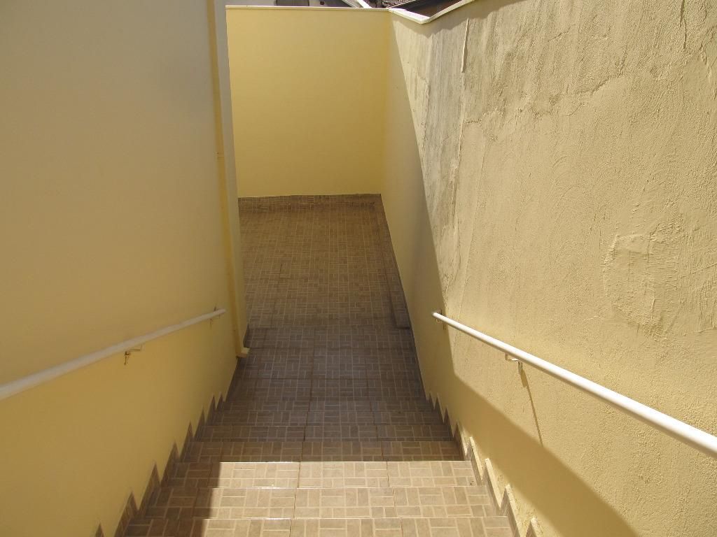 Casa para locação  / 3 quartos / Piracicamirim