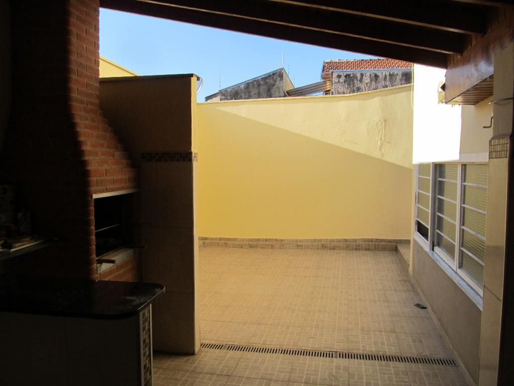 Casa para locação  / 3 quartos / Piracicamirim