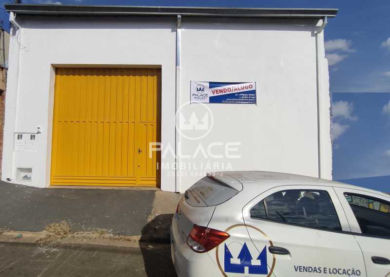 Imagens do imóveis Barracão :  / Comercial / Paulicéia