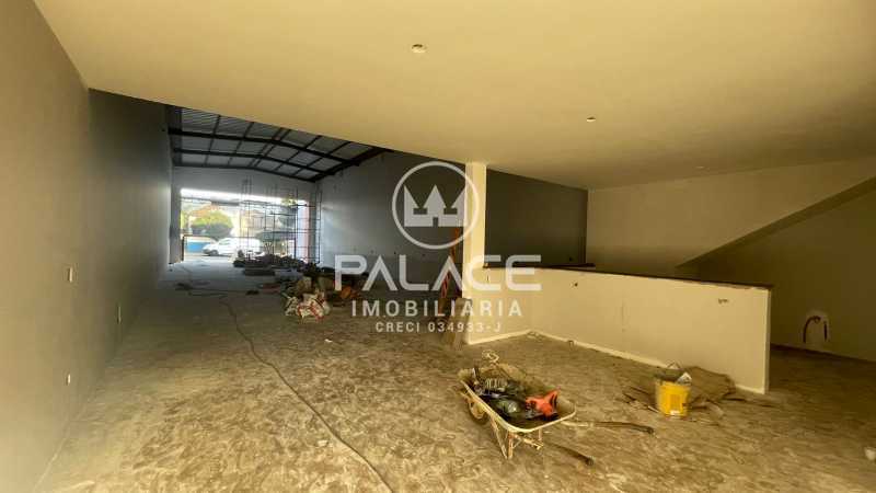 Imagens do imóveis Barracão :  / Comercial / São Luiz