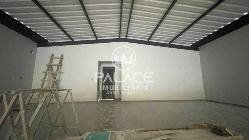 Imagens do imóveis Barracão :  / Comercial / São Luiz