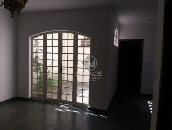 Casa a venda no Bairro Cidade Jardim