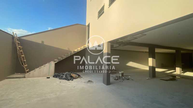 Imagens do imóveis Barracão :  / Comercial / São Luiz