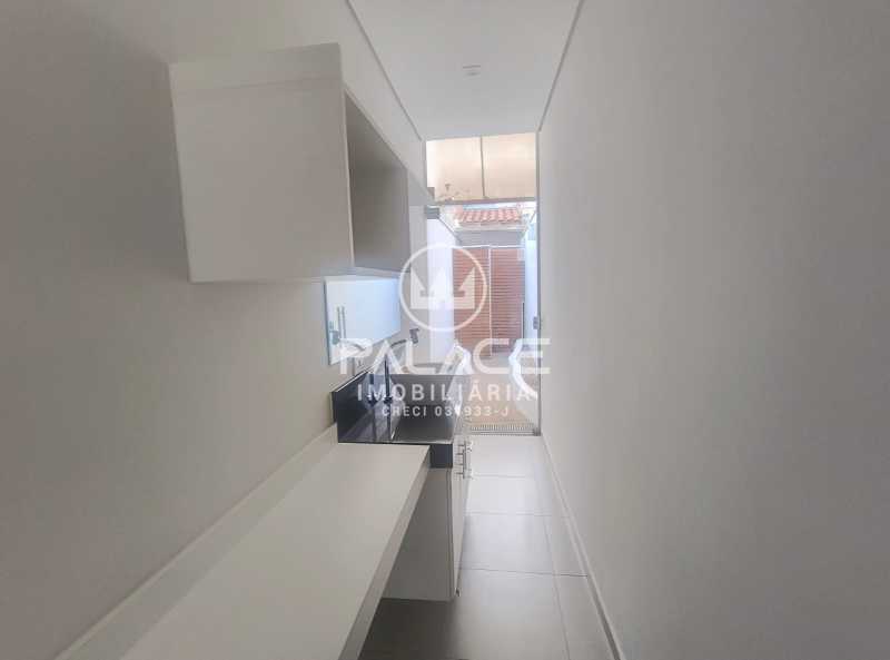 Imagens do imóveis Salão :  / Comercial / Centro