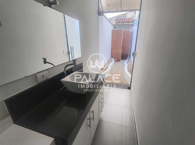 Imagens do imóveis Salão :  / Comercial / Centro