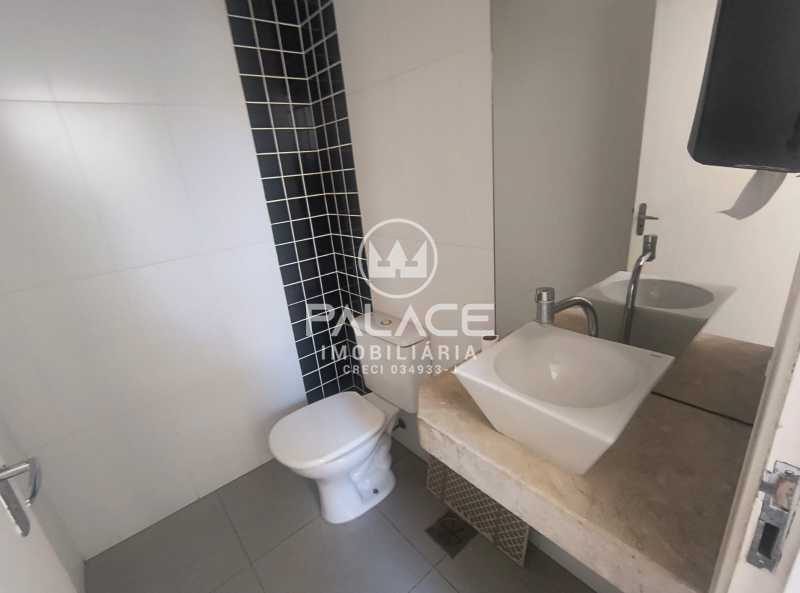 Imagens do imóveis Salão :  / Comercial / Centro