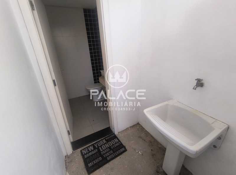 Imagens do imóveis Salão :  / Comercial / Centro