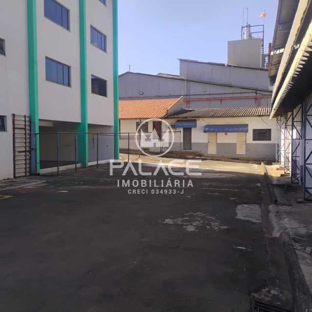 Imagens do imóveis Barracão :  / Comercial / Vale do Sol