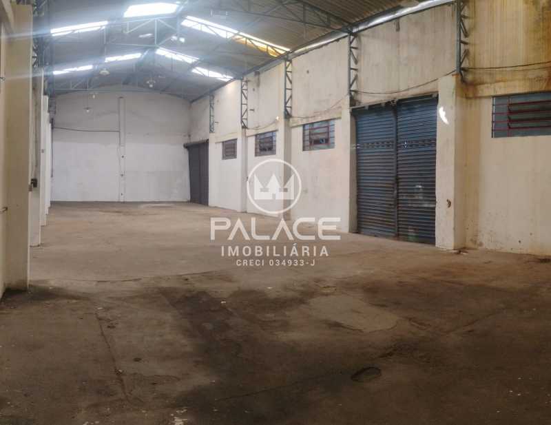 Imagens do imóveis Barracão :  / Comercial / Vale do Sol