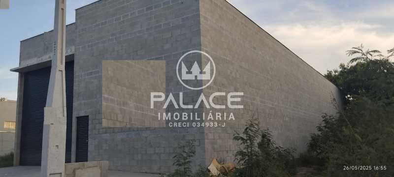 Imagens do imóveis Barracão :  / Comercial / São Vicente