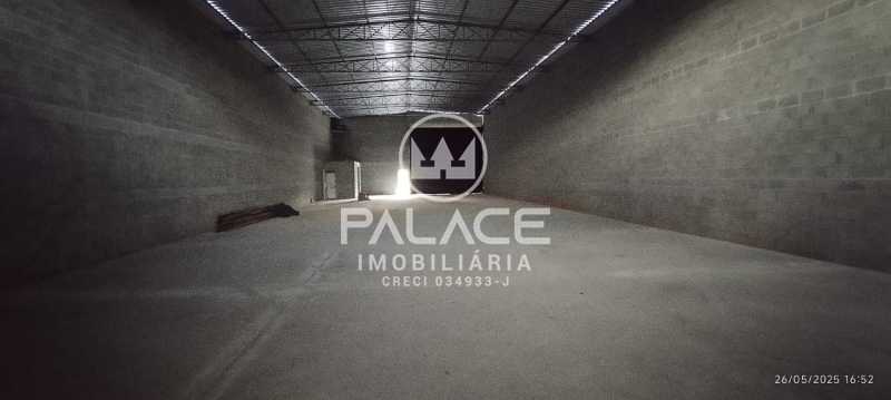 Imagens do imóveis Barracão :  / Comercial / São Vicente