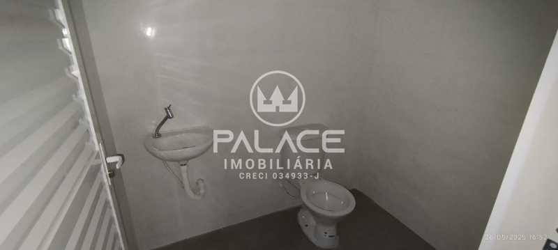 Imagens do imóveis Barracão :  / Comercial / São Vicente