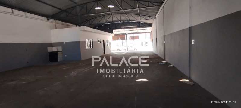 Imagens do imóveis Barracão :  / Comercial / Paulicéia