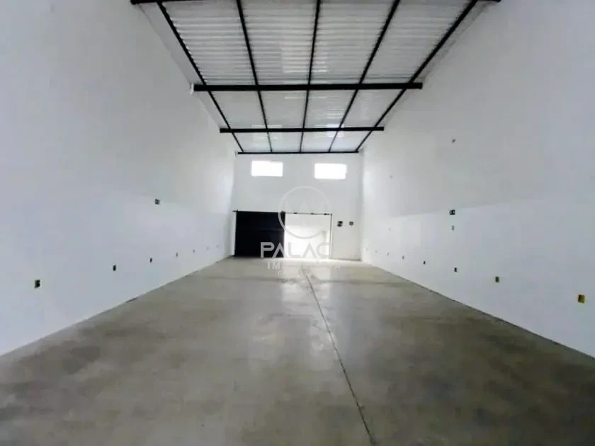 Barracão disponivel para locação
