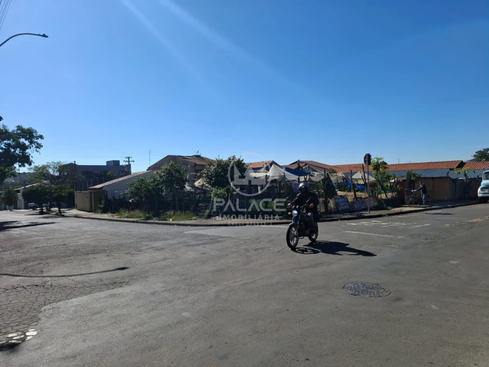 Terreno a Venda em Sta Terezinha
