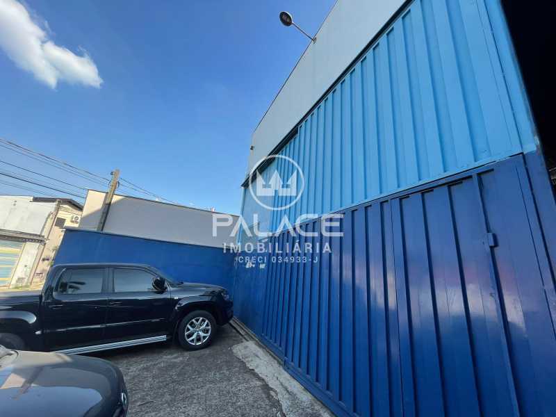 Imagens do imóveis Barracão :  / Comercial / Loteamento Chácaras Nazareth II