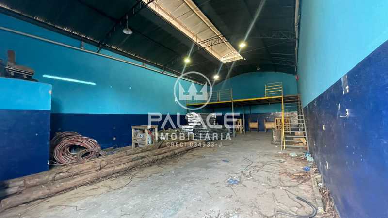 Imagens do imóveis Barracão :  / Comercial / Loteamento Chácaras Nazareth II